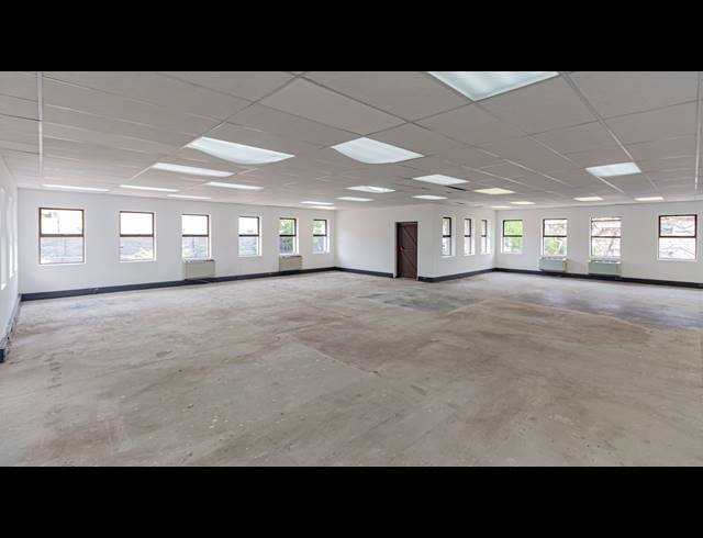 345M² OFFICE TO LET IN DUNKELD WEST